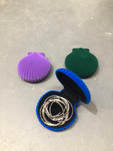 Load image into Gallery viewer, CLAM SHELL JEWELLERY BOX