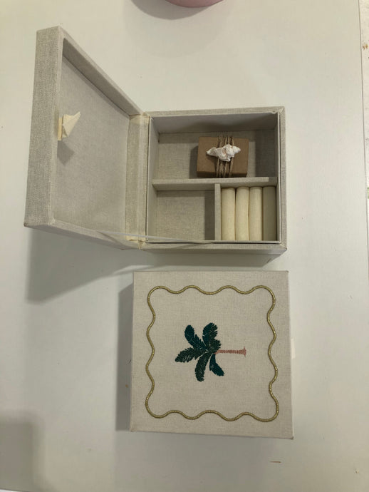 GIFTING JEWELLERY BOX $10